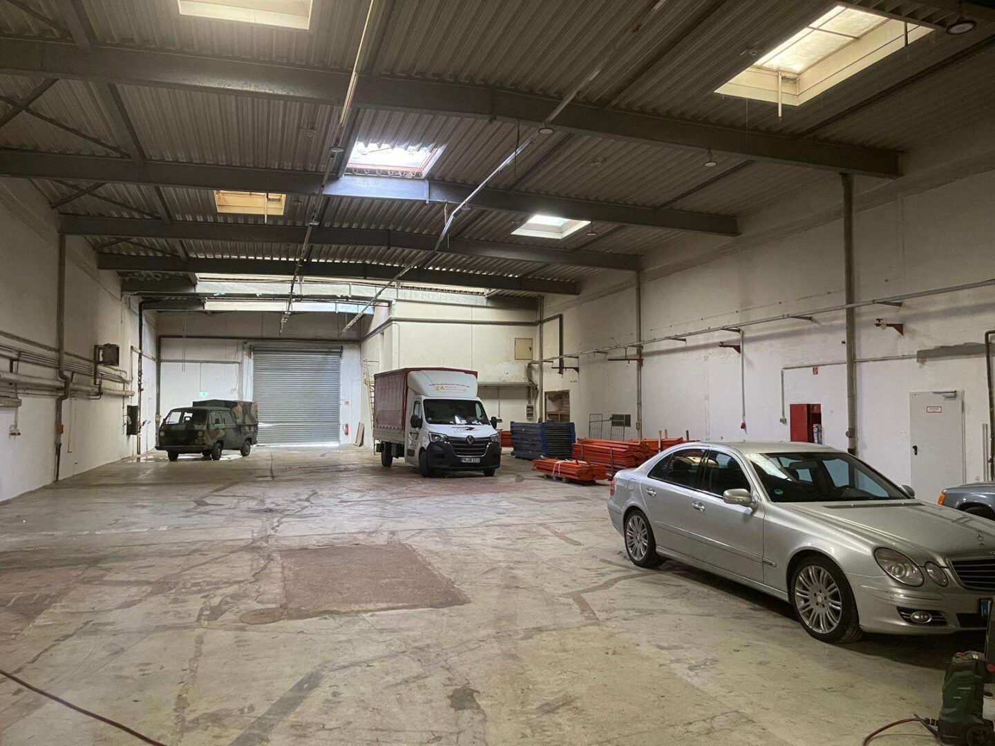 Sie betrachten gerade Lagerhalle 1.200 m² zu vermieten – Ihr neuer Standort!